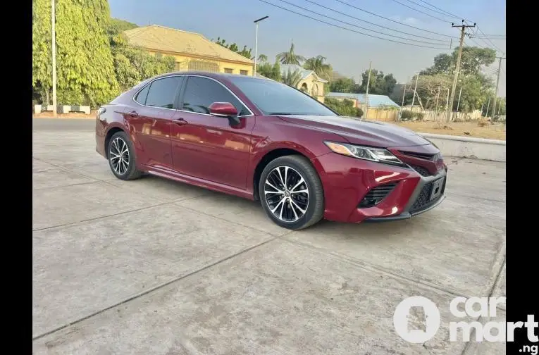 Foreign used 2018 Toyota Camry SE