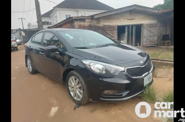 Clean Registered 2015 KIA Cerato With Thumbstart