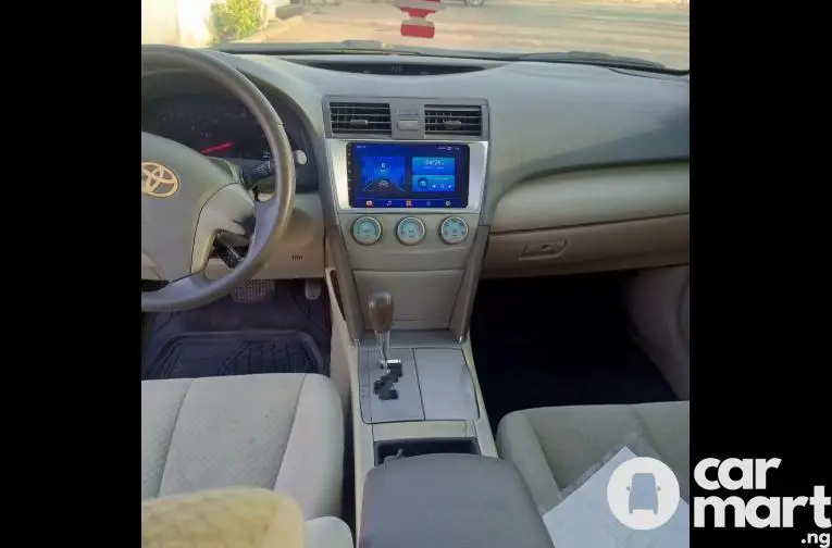 Clean 2008 Toyota Camry LE With DVD And Reverse Camera