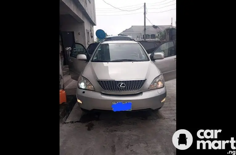 Clean Registered 2005 Lexus RX330 With Tesla Screen