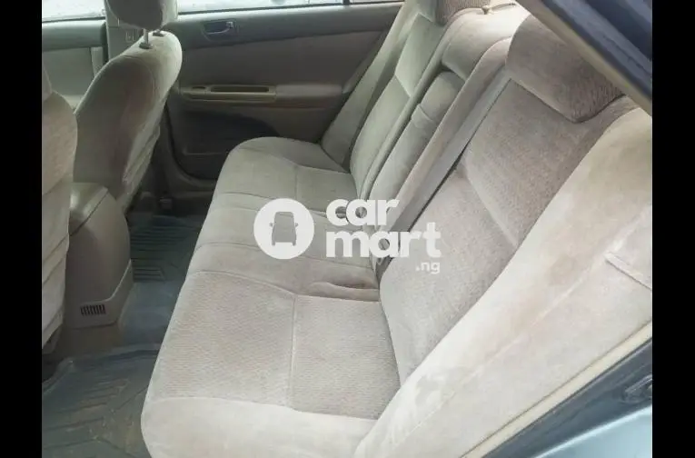 Clean Registered 2005 Toyota Camry XLE - 3