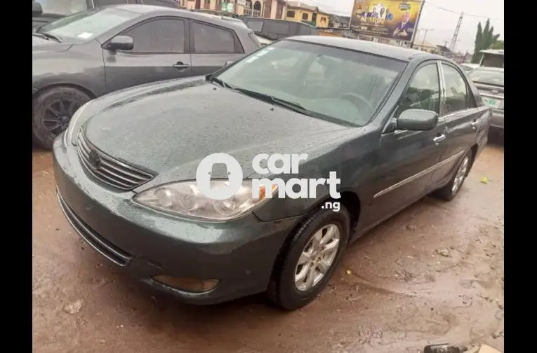 Clean Registered 2005 Toyota Camry XLE - 4