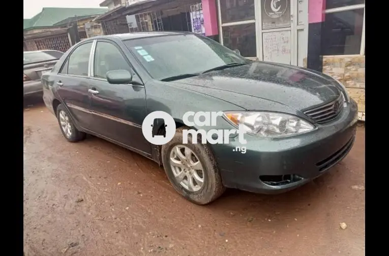 Clean Registered 2005 Toyota Camry XLE - 5