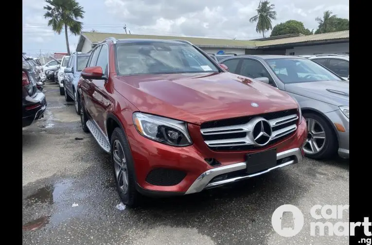 Foreign Used 2017 Mercedes Benz glc300 - 2