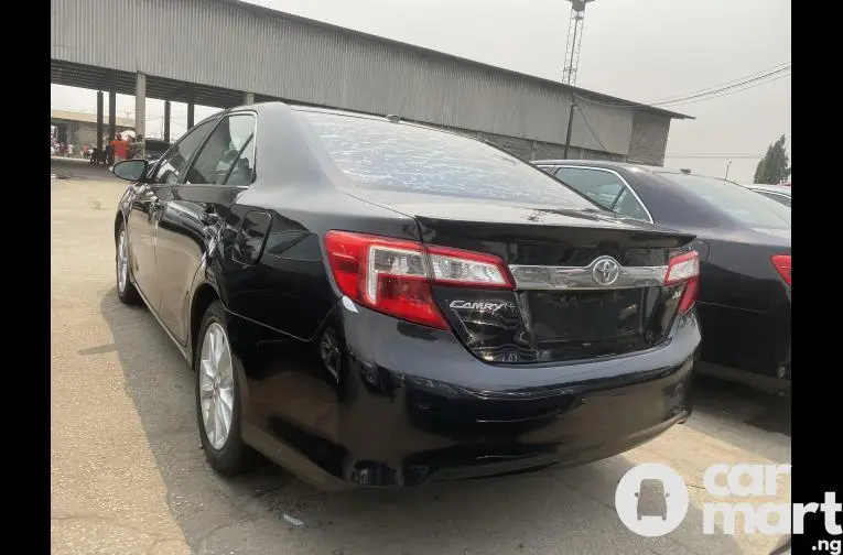 Foreign Used 2013 Toyota Camry xle
