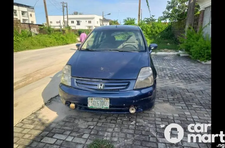 Clean Registered 2003 Honda Stream With DVD Screen