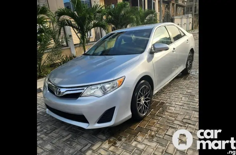 Clean 2014 Toyota Camry LE