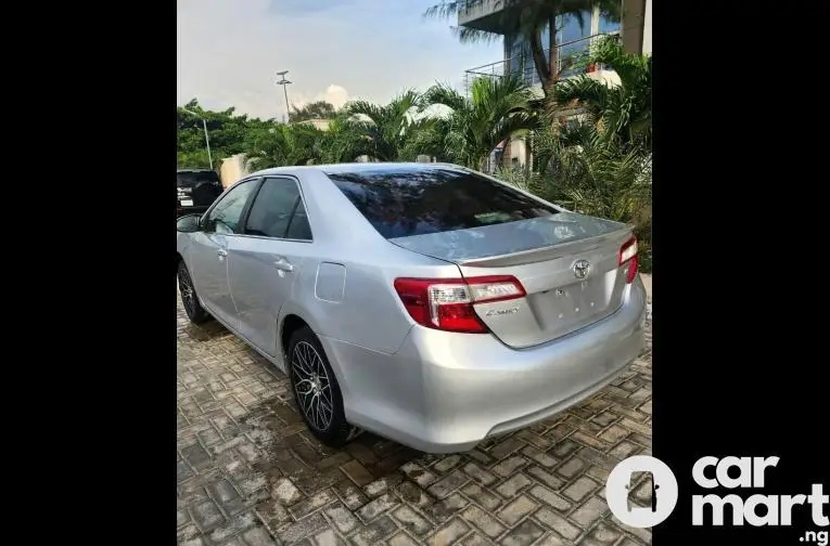 Clean 2014 Toyota Camry LE