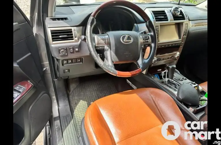 Rarely used 2014 Lexus Gx 460 Premium