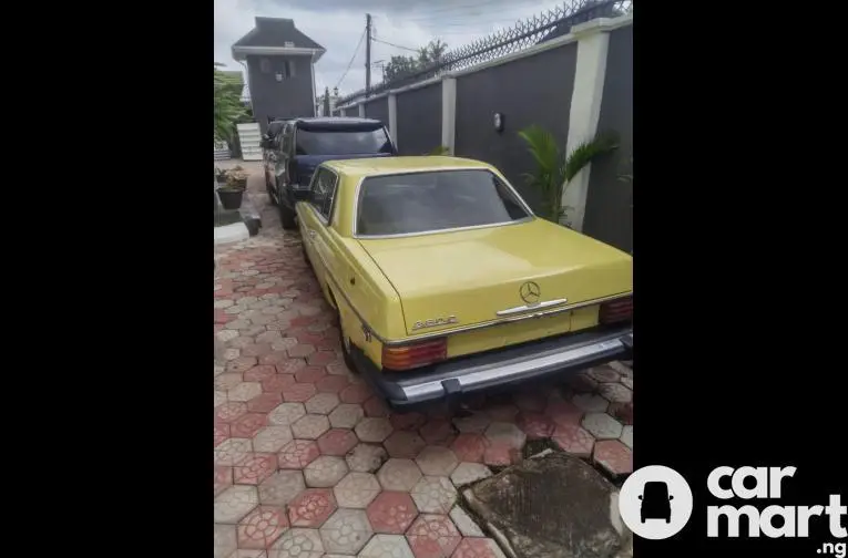 1974 Mercedes Benz 280c