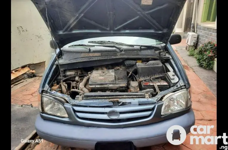 Used Toyota Sienna 2002