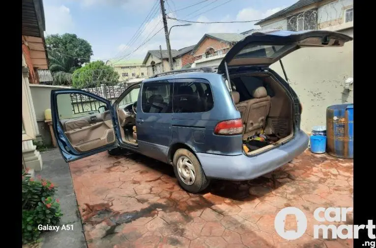 Used Toyota Sienna 2002