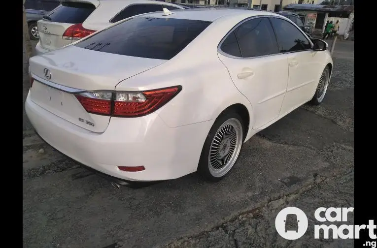 Used Lexus ES350 2014