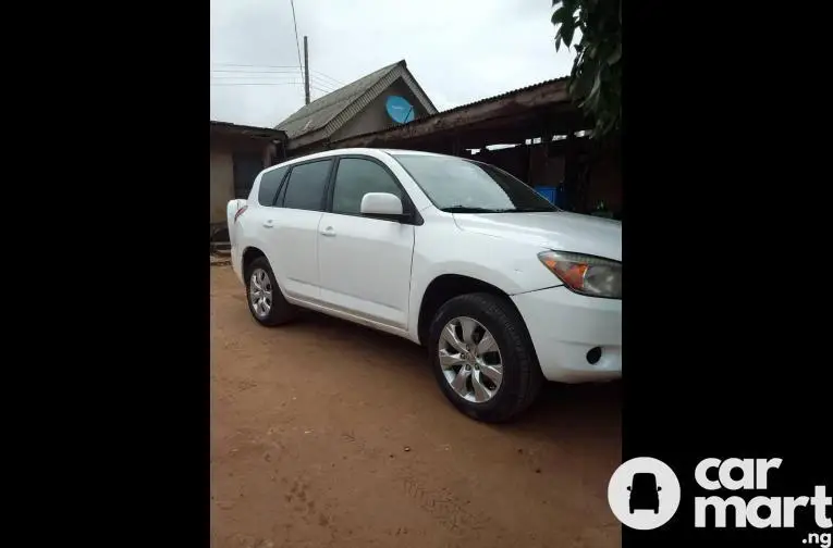 Used Toyota RAV4 2007 White