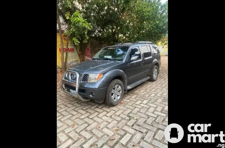 Used Nissan Pathfinder 2005