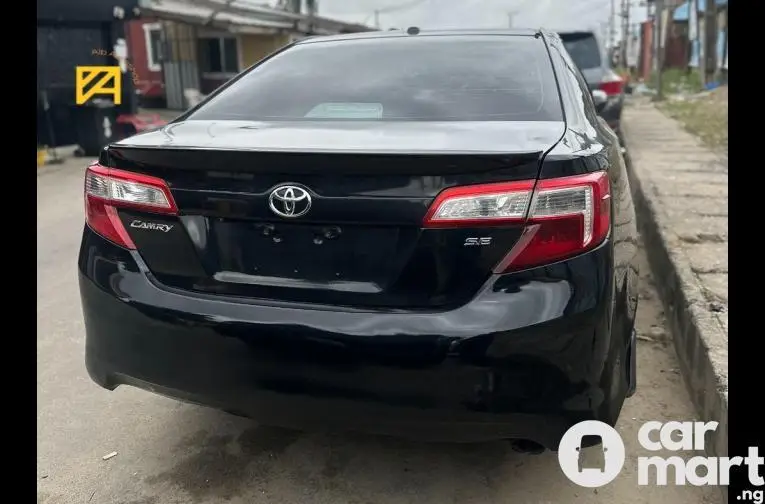 2014 Toyota Camry SE