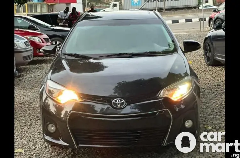 FOREIGN USED 2015 TOYOTA COROLLA S