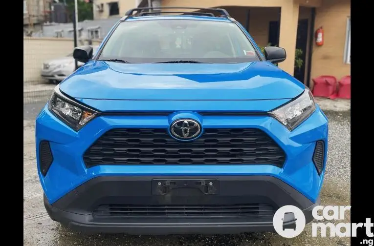 Toyota RAV4 2019 LE AWD