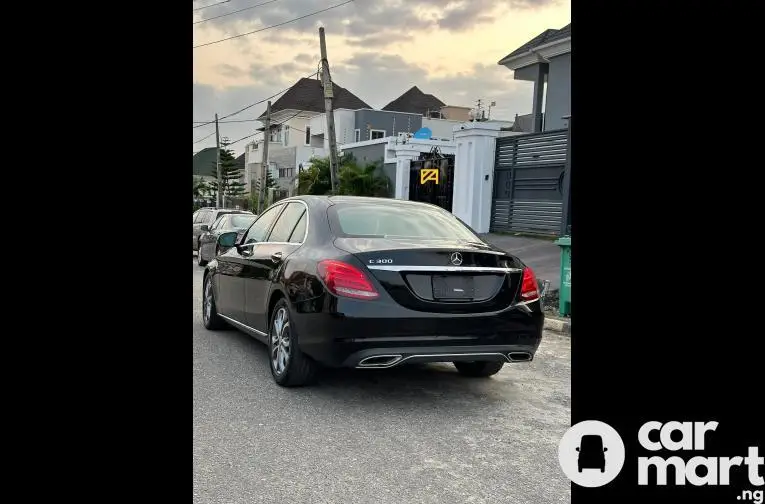 2017 Mercedes Benz C300 4Matic Sport