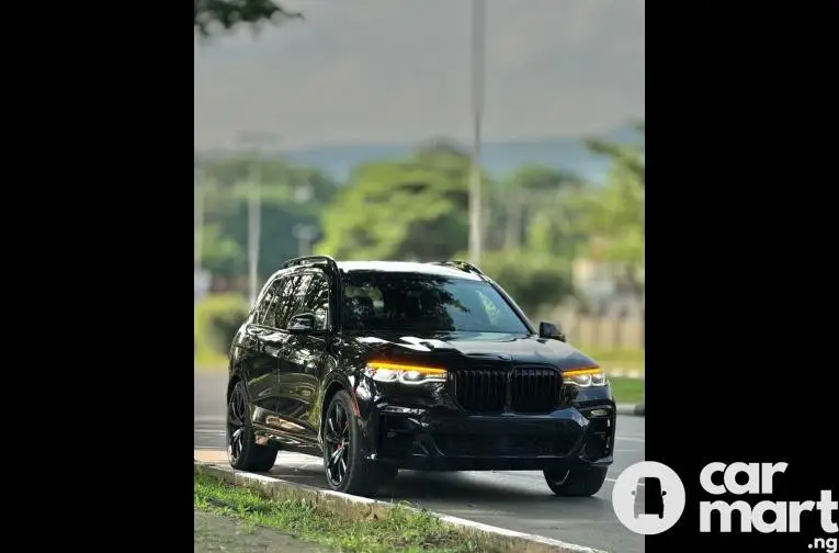 2020 BMW X7 M50i