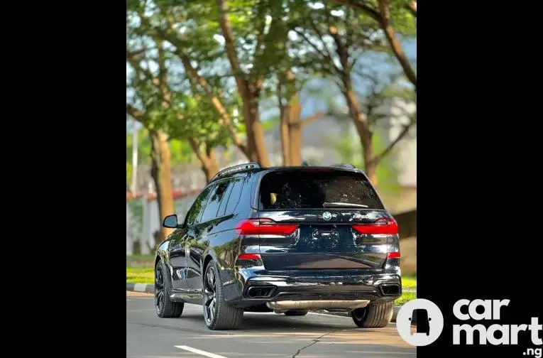 2020 BMW X7 M50i