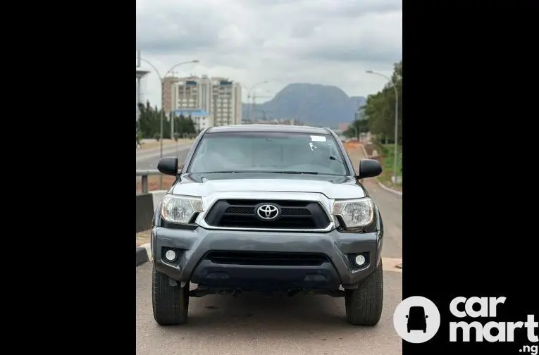 Unregistered 2015 TOYOTA TACOMA