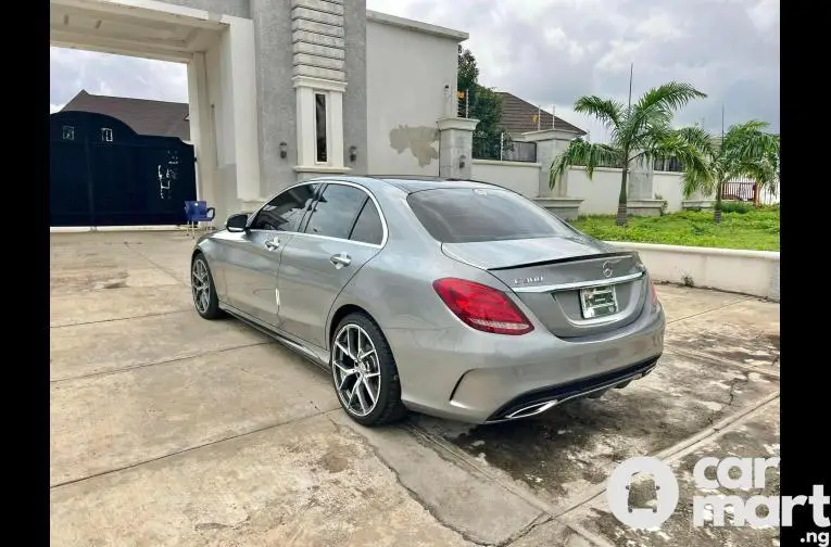 2015 MERCEDES BENZ C300 FULL OPTION