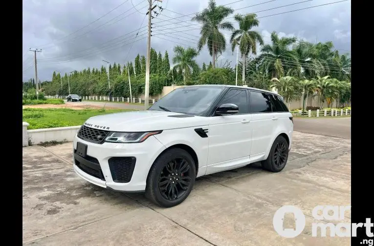 SUPER CLEAN 2015 RANGE ROVER SPORT SUPERCHARGED