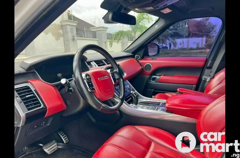 SUPER CLEAN 2015 RANGE ROVER SPORT SUPERCHARGED