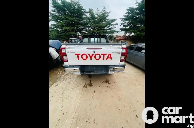 DIRECT FOREIGN USED 2020 TOYOTA HILUX