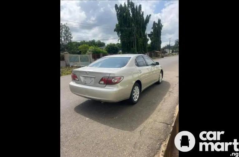 Foreign use 2004 Lexus ES 330