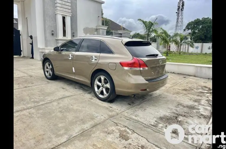 SUPER CLEAN 2010 KEYLESS TOYOTA VENZA