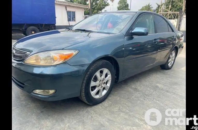 Registered Toyota Camry 2004 LE