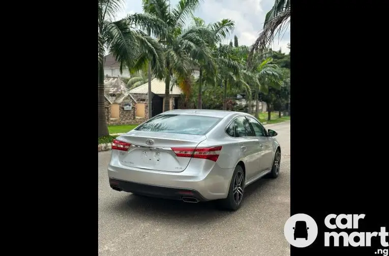 2013 Toyota AVALON XLE