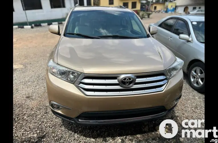 Unregistered Toyota Highlander 2013