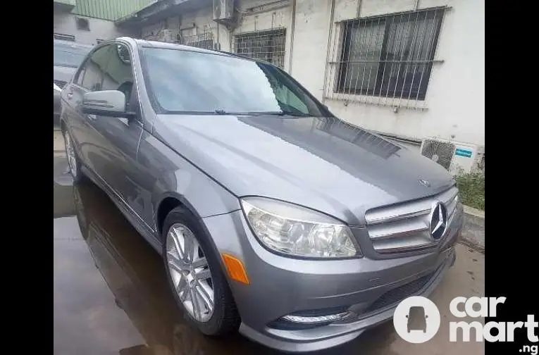 Foreign Used 2010 Mercedes Benz C300