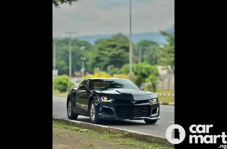 SUPER CLEAN 2015 CHEVROLET CAMARO