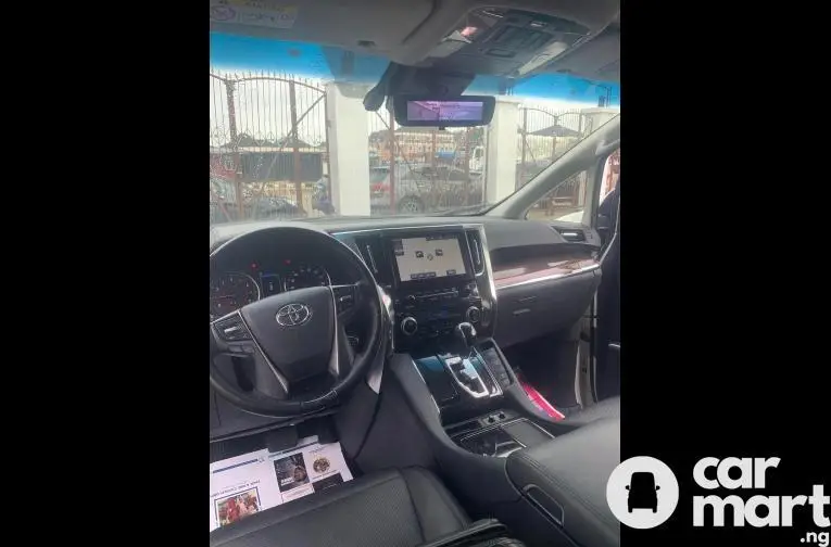 Foreign Used 2020 Toyota Alphard Luxury Edition