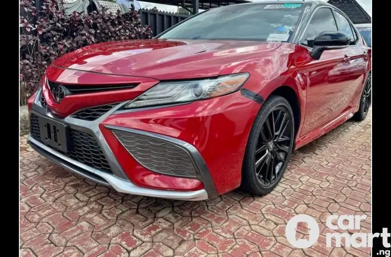 2022 TOYOTA CAMRY XSE