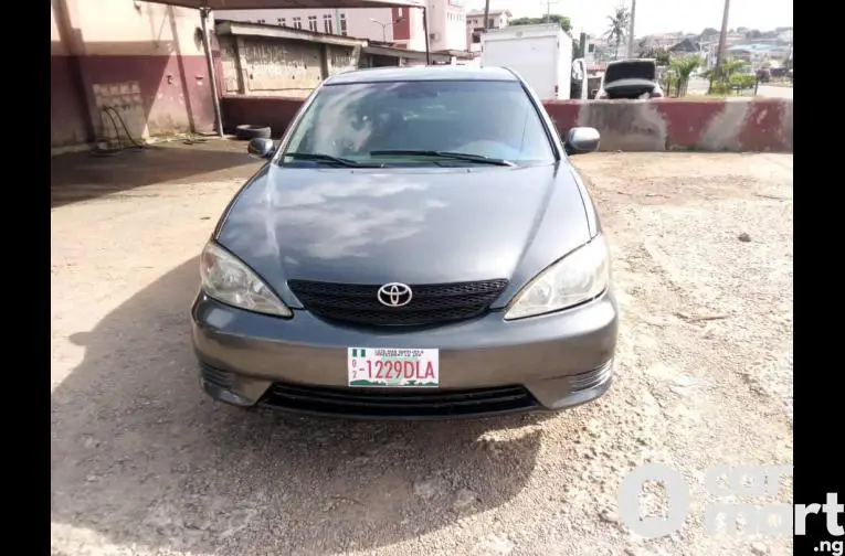 Clean 2004 Toyota Camry XLE - 1