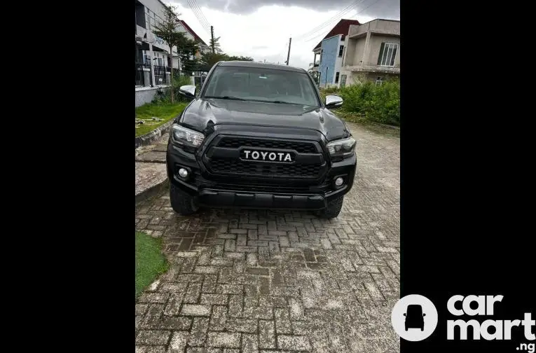 Tokunbo 2014 Facelift to 2020 Toyota Tacoma - 1