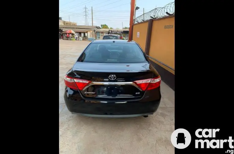 2015 Toyota Camry Sport