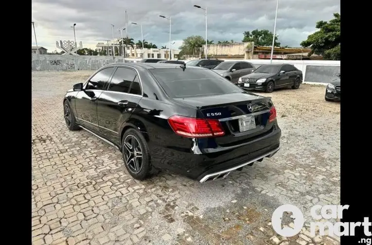 SUPER CLEAN 2010 KEYLESS MERCEDES BENZ E550 - 4