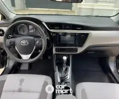 Super clean 2017 Toyota Corolla SE