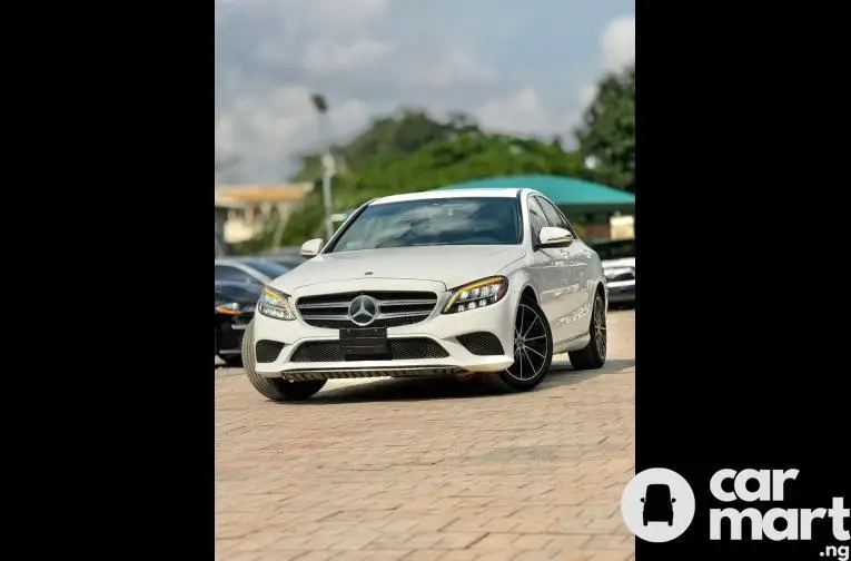 SUPER CLEAN 2020 MERCEDES BENZ C300