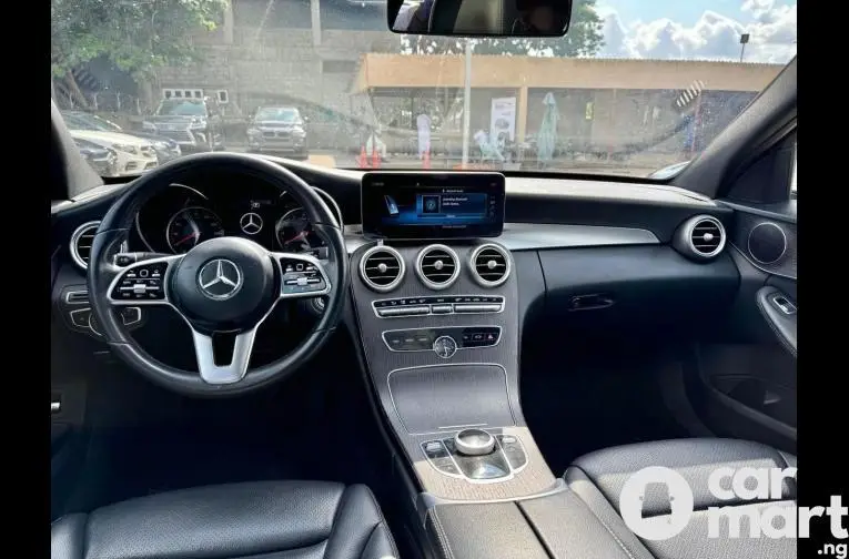 SUPER CLEAN 2020 MERCEDES BENZ C300 - 3