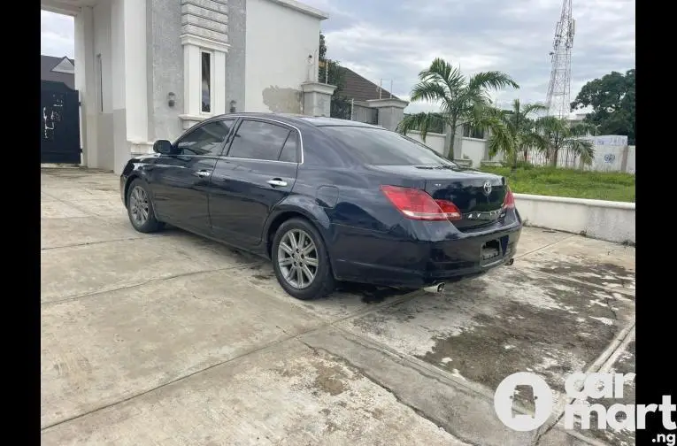 2006 TOYOTA AVALON