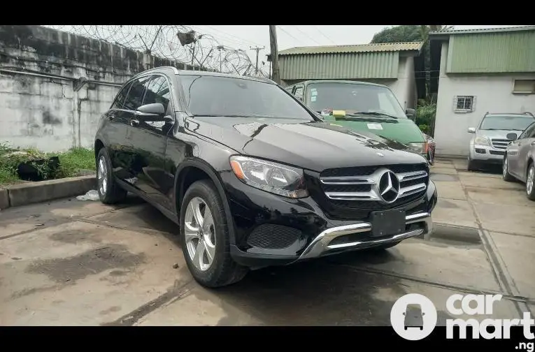 Foreign Used 2016 Mercedes Benz glc300 - 2