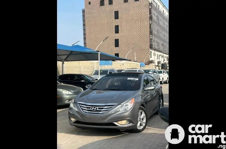 Tokunbo 2013 Hyundai Sonata (Limited) - 1