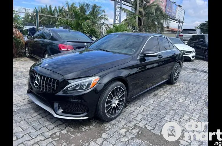 Pre-Owned 2015 Mercedes Benz C300 - 3